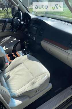 Внедорожник / Кроссовер Mitsubishi Pajero Wagon 2007 в 
