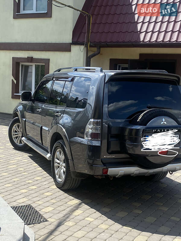 Внедорожник / Кроссовер Mitsubishi Pajero Wagon 2014 в Хмельницком