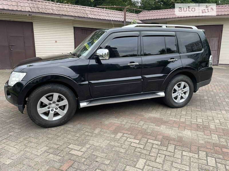 Позашляховик / Кросовер Mitsubishi Pajero Wagon 2007 в Рівному