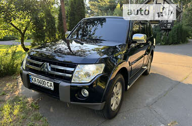 Позашляховик / Кросовер Mitsubishi Pajero Wagon 2007 в Києві