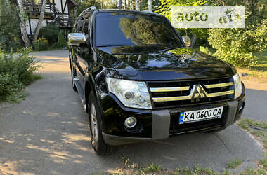 Позашляховик / Кросовер Mitsubishi Pajero Wagon 2007 в Києві