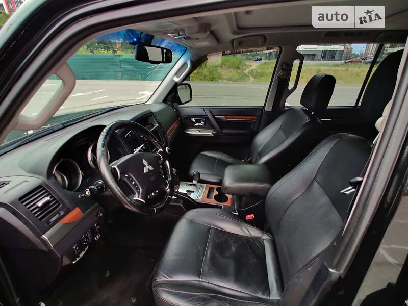 Позашляховик / Кросовер Mitsubishi Pajero Wagon 2012 в Києві фото 8 Позашляховик / Кросовер Mitsubishi Pajero Wagon 2012 в Києві