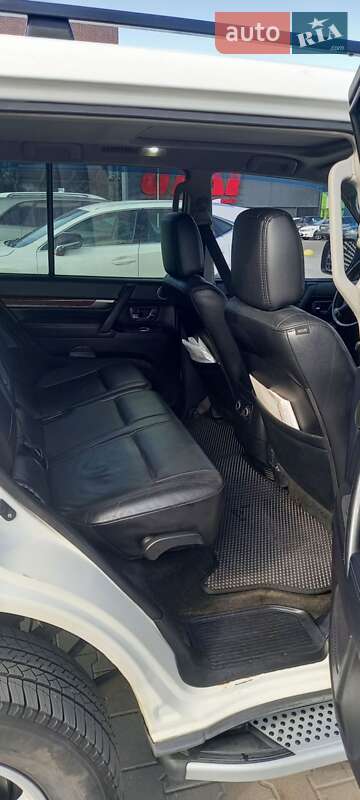 Внедорожник / Кроссовер Mitsubishi Pajero Wagon 2008 в Киеве