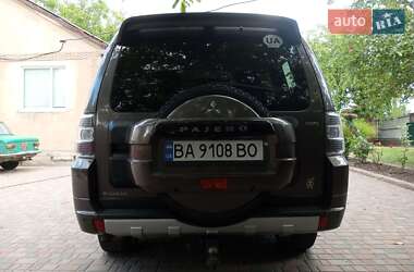 Внедорожник / Кроссовер Mitsubishi Pajero Wagon 2013 в Александрие