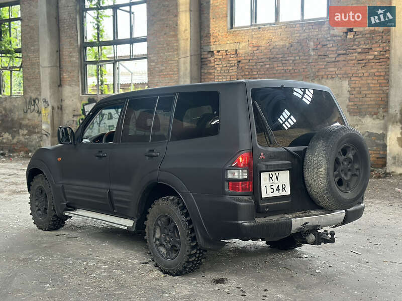Внедорожник / Кроссовер Mitsubishi Pajero Wagon 2004 в Сарнах