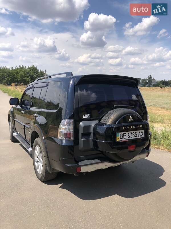 Позашляховик / Кросовер Mitsubishi Pajero Wagon 2010 в Новому Бузі