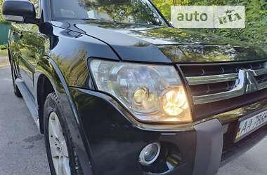 Внедорожник / Кроссовер Mitsubishi Pajero Wagon 2008 в Киеве