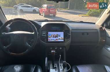 Внедорожник / Кроссовер Mitsubishi Pajero Wagon 2006 в 
