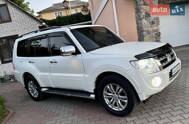 Внедорожник / Кроссовер Mitsubishi Pajero Wagon 2012 в Киеве