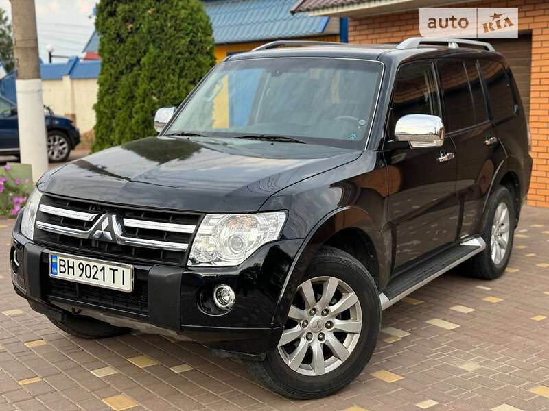 Позашляховик / Кросовер Mitsubishi Pajero Wagon 2011 в Одесі