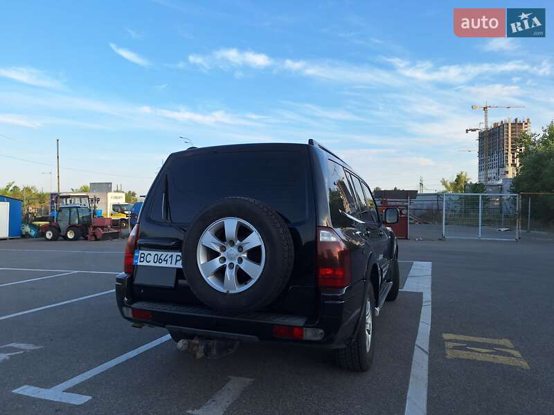 Позашляховик / Кросовер Mitsubishi Pajero Wagon 2004 в Києві