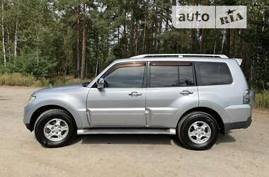 Позашляховик / Кросовер Mitsubishi Pajero Wagon 2009 в Києві