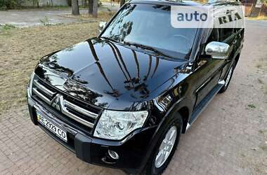 Внедорожник / Кроссовер Mitsubishi Pajero Wagon 2008 в Киеве