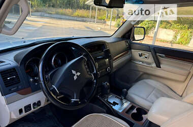 Позашляховик / Кросовер Mitsubishi Pajero Wagon 2008 в Києві