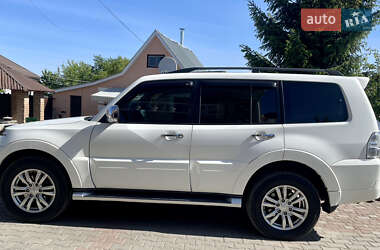 Внедорожник / Кроссовер Mitsubishi Pajero Wagon 2012 в Киеве