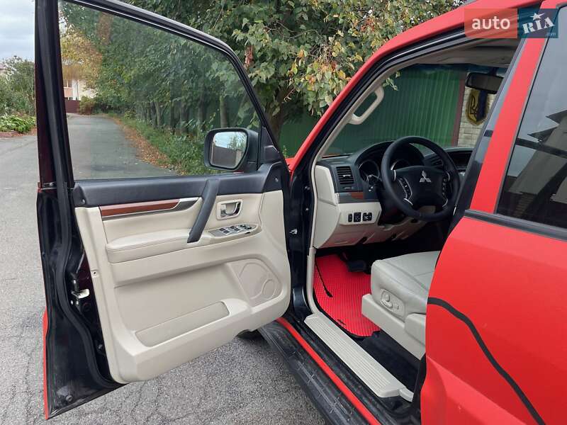 Внедорожник / Кроссовер Mitsubishi Pajero Wagon 2008 в Киеве