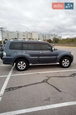 Внедорожник / Кроссовер Mitsubishi Pajero Wagon 2008 в 