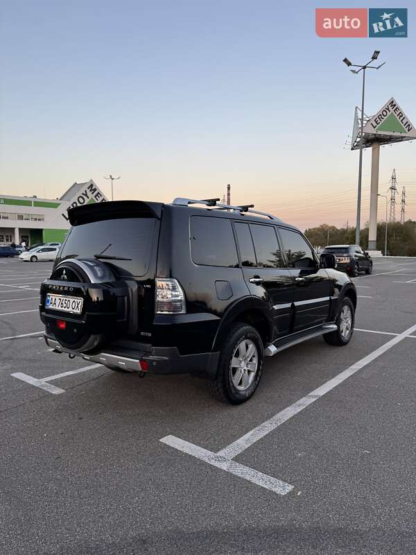 Внедорожник / Кроссовер Mitsubishi Pajero Wagon 2008 в Киеве