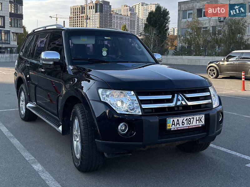 Внедорожник / Кроссовер Mitsubishi Pajero Wagon 2008 в Киеве