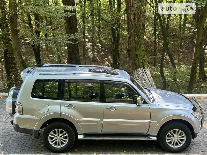 Внедорожник / Кроссовер Mitsubishi Pajero Wagon 2008 в Черновцах