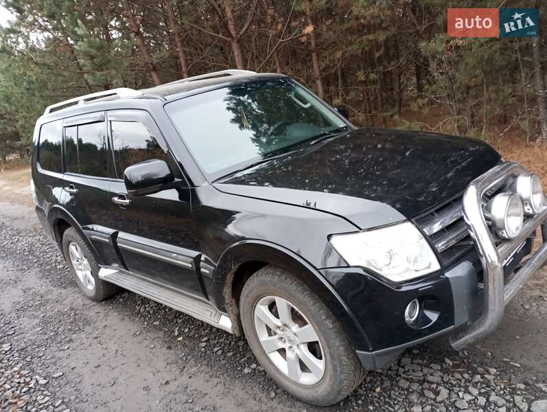 Внедорожник / Кроссовер Mitsubishi Pajero Wagon 2008 в Вараше фото 5 Внедорожник / Кроссовер Mitsubishi Pajero Wagon 2008 в Вараше