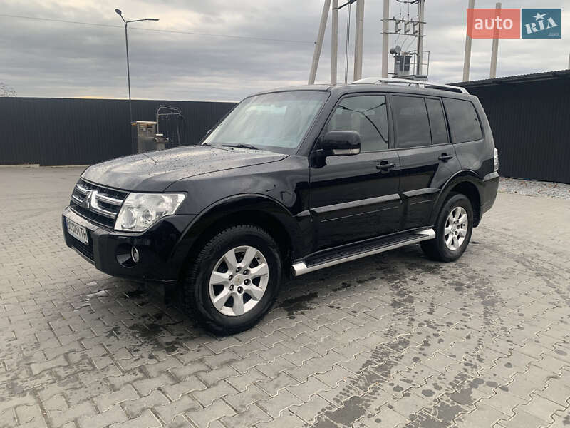 Внедорожник / Кроссовер Mitsubishi Pajero Wagon 2011 в Львове