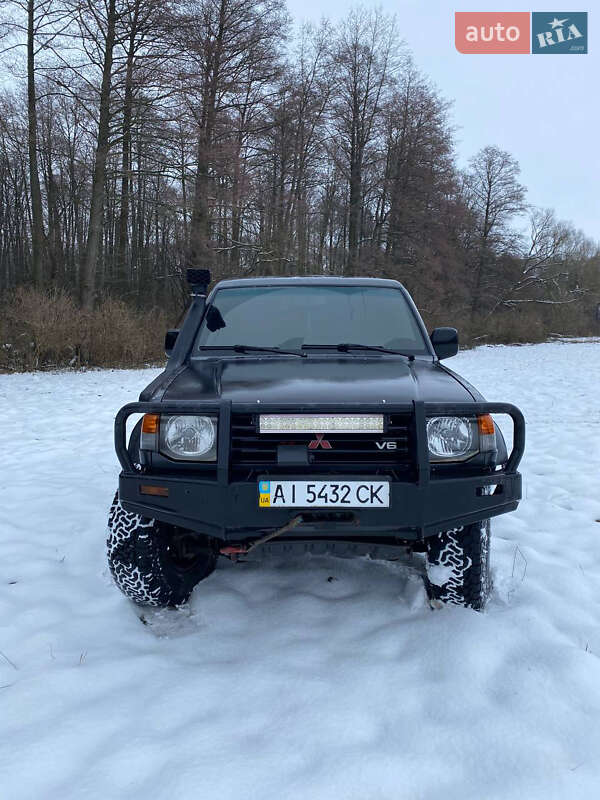 Позашляховик / Кросовер Mitsubishi Pajero Wagon 2001 в 