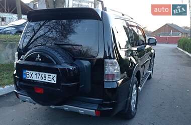 Внедорожник / Кроссовер Mitsubishi Pajero Wagon 2011 в Хмельницком