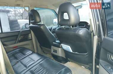 Внедорожник / Кроссовер Mitsubishi Pajero Wagon 2001 в 