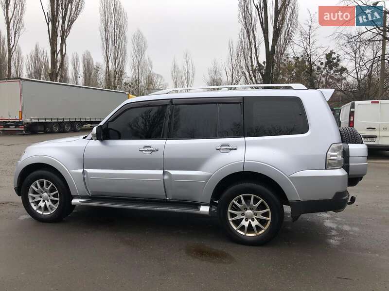 Позашляховик / Кросовер Mitsubishi Pajero Wagon 2006 в Києві