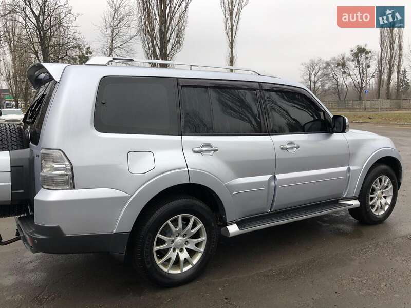 Позашляховик / Кросовер Mitsubishi Pajero Wagon 2006 в Києві