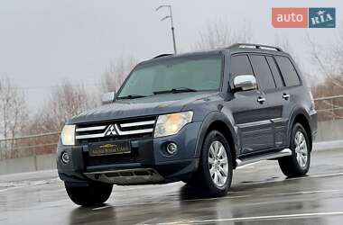 Позашляховик / Кросовер Mitsubishi Pajero Wagon 2010 в Києві