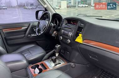 Позашляховик / Кросовер Mitsubishi Pajero Wagon 2010 в Києві