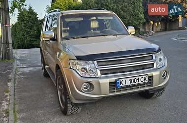 Внедорожник / Кроссовер Mitsubishi Pajero Wagon 2013 в Киеве