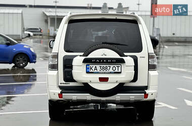Внедорожник / Кроссовер Mitsubishi Pajero Wagon 2011 в 