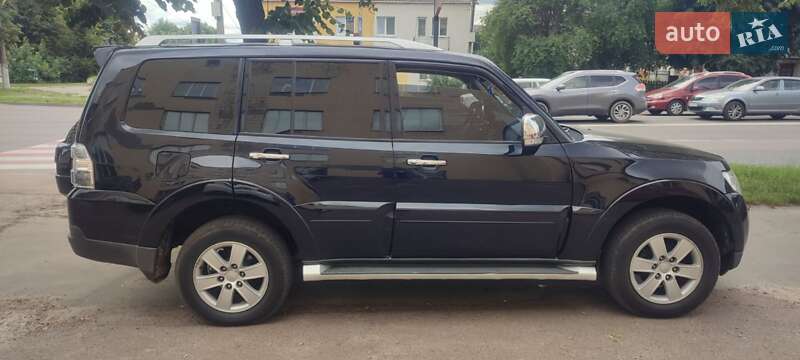 Внедорожник / Кроссовер Mitsubishi Pajero Wagon 2008 в Житомире