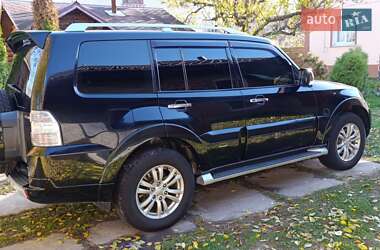 Внедорожник / Кроссовер Mitsubishi Pajero Wagon 2011 в 