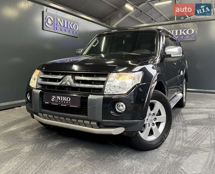 Позашляховик / Кросовер Mitsubishi Pajero Wagon 2009 в Києві