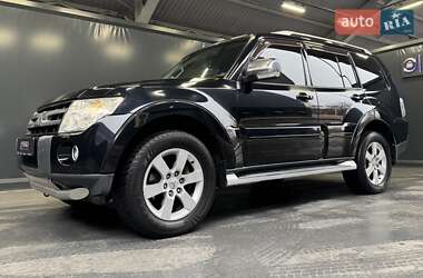 Позашляховик / Кросовер Mitsubishi Pajero Wagon 2009 в Києві