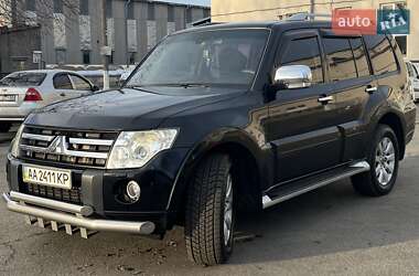 Внедорожник / Кроссовер Mitsubishi Pajero Wagon 2011 в 