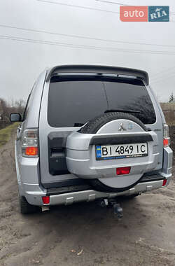 Внедорожник / Кроссовер Mitsubishi Pajero Wagon 2007 в 