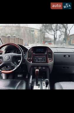 Внедорожник / Кроссовер Mitsubishi Pajero Wagon 2005 в 