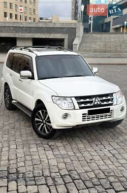 Позашляховик / Кросовер Mitsubishi Pajero Wagon 2013 в Харкові