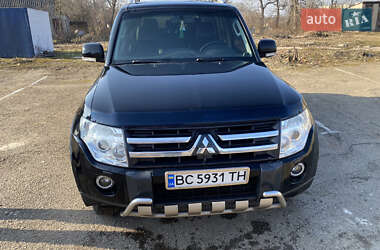 Внедорожник / Кроссовер Mitsubishi Pajero Wagon 2007 в Новояворовске