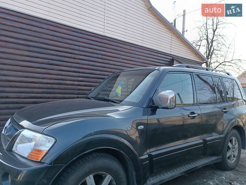 Внедорожник / Кроссовер Mitsubishi Pajero Wagon 2005 в Киеве