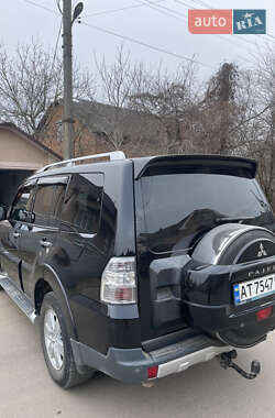 Внедорожник / Кроссовер Mitsubishi Pajero Wagon 2008 в 