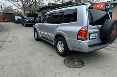Внедорожник / Кроссовер Mitsubishi Pajero Wagon 2007 в 