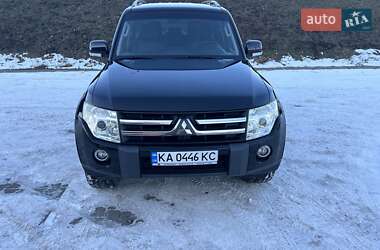 Внедорожник / Кроссовер Mitsubishi Pajero Wagon 2010 в Киеве