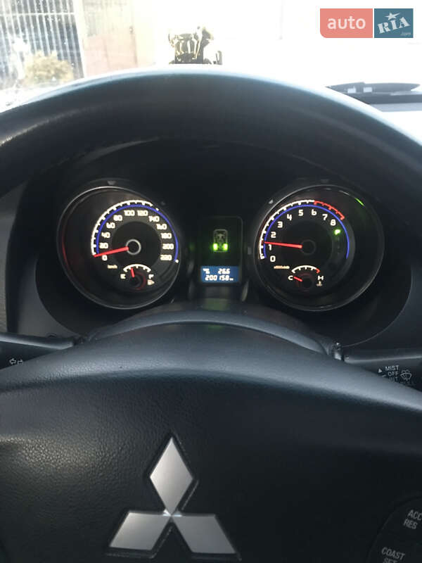 Внедорожник / Кроссовер Mitsubishi Pajero Wagon 2008 в Черновцах