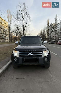 Позашляховик / Кросовер Mitsubishi Pajero Wagon 2007 в Києві